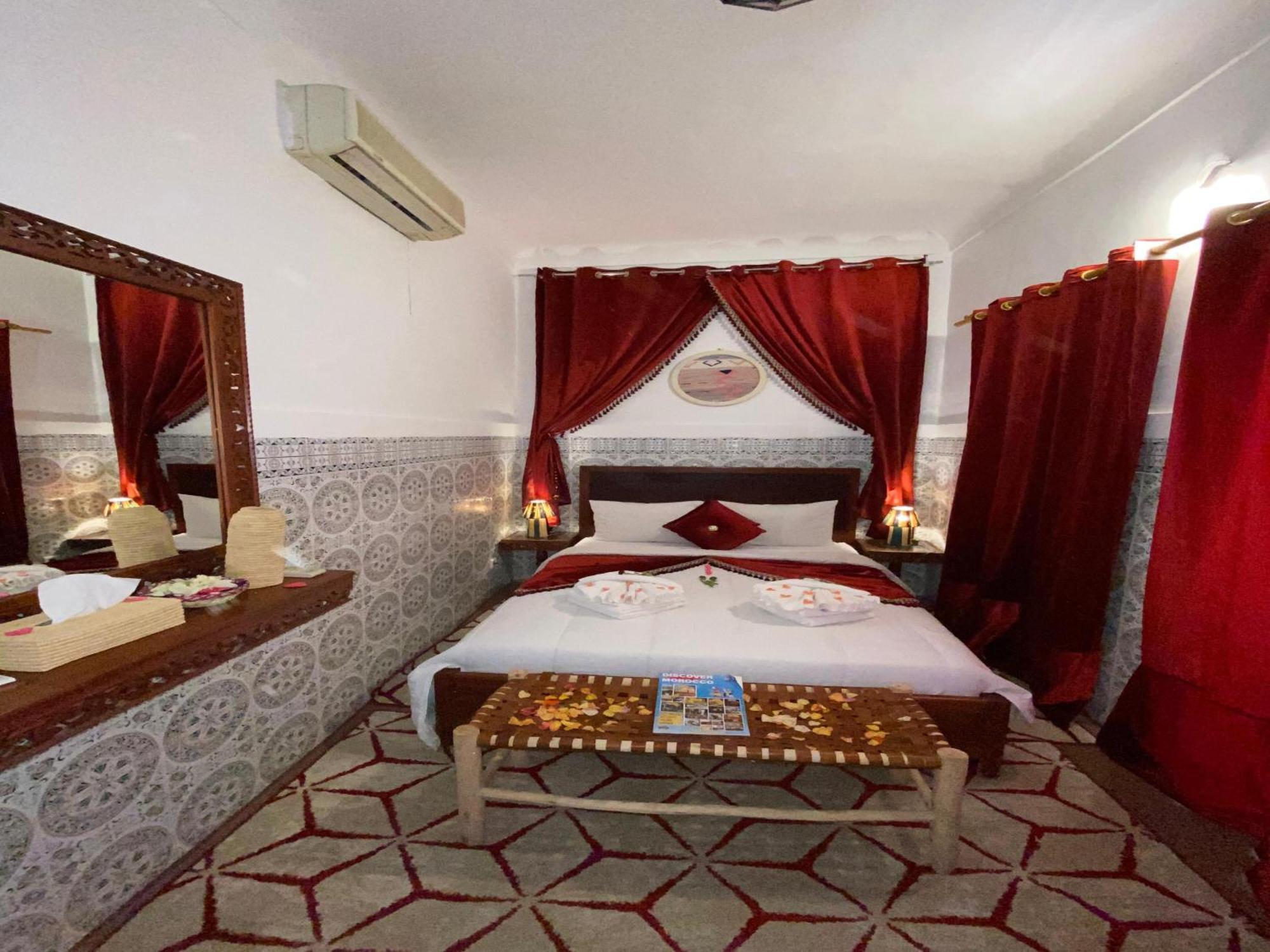 Riad Lazord Marrakesh Bagian luar foto